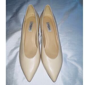 L.K. Bennett Cordea Cream Leather Pumps - Women's Size 38 (US 7.5 -‎ 8) - Spain